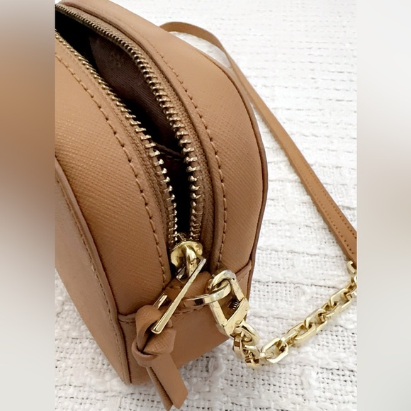 Tory Burch Robinson Round Crossbody Mini Bag - Picture 5 of 9